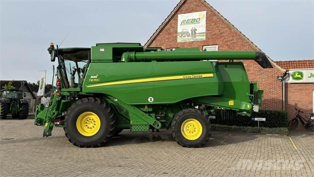 John Deere T660 Зернозбиральні комбайни