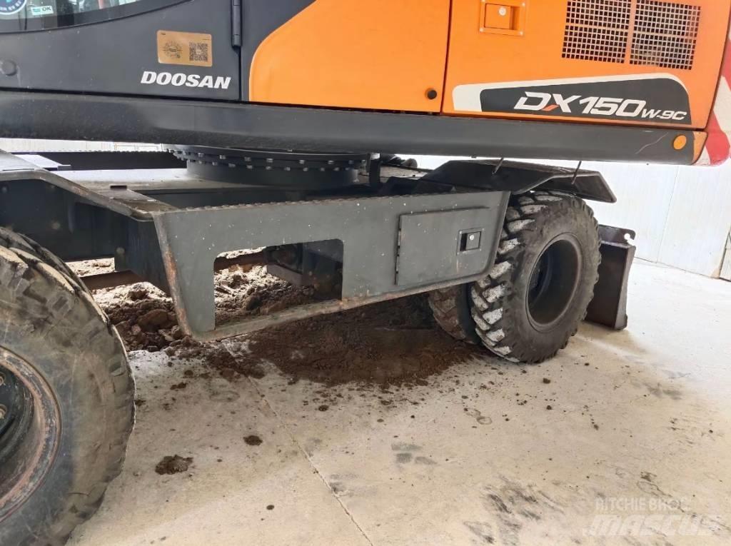 Doosan DX 150W-9C Колісні екскаватори