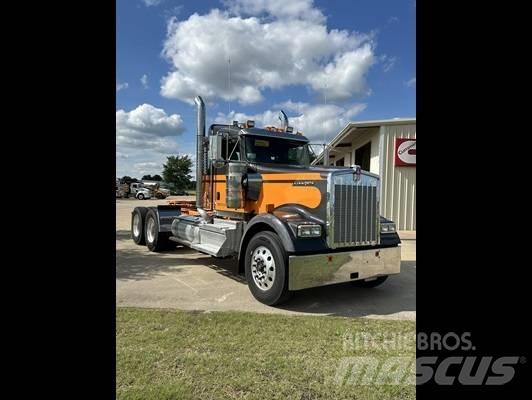 Kenworth W 900 Тягачі