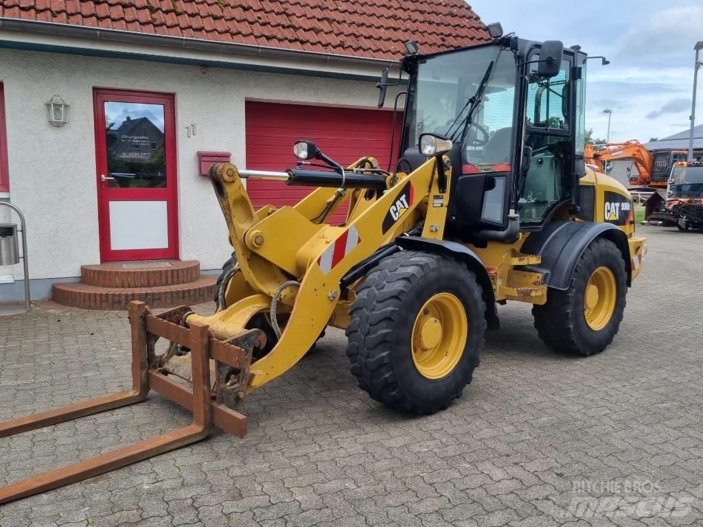 CAT 908 H 2 Фронтальні навантажувачі