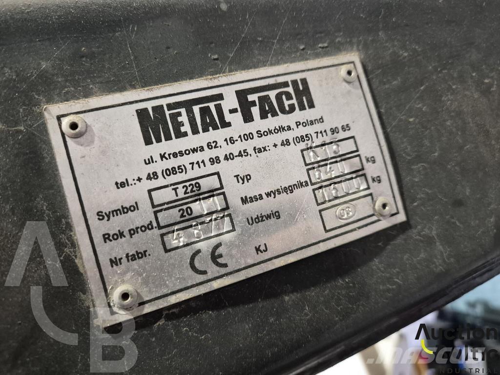 Metal-Fach K15 Фронтальні навантажувачі та екскаватори