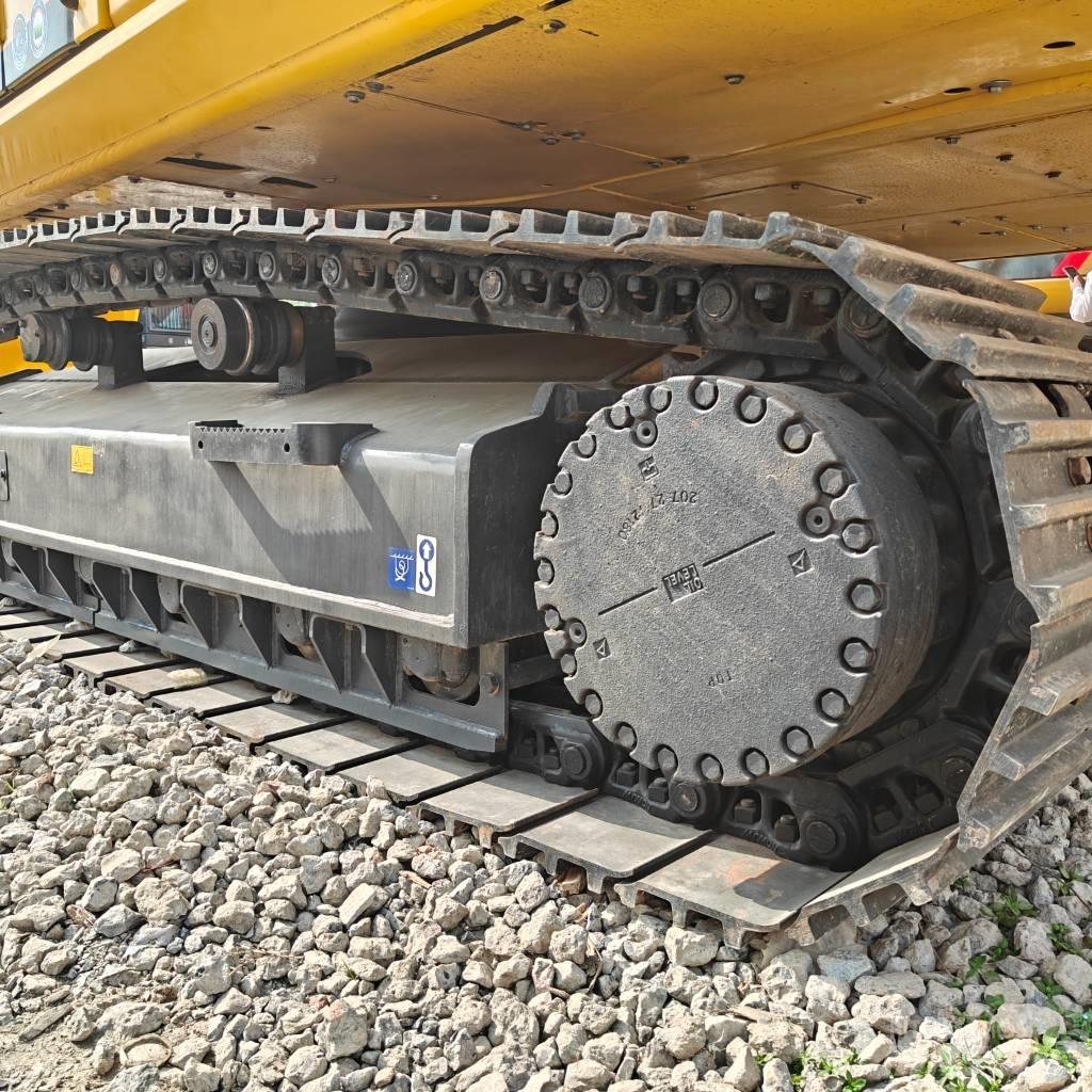 Komatsu 350LC-8 Гусеничні екскаватори