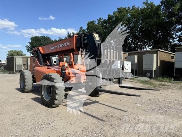 SkyTrak 8042 Телескопічні навантажувачі