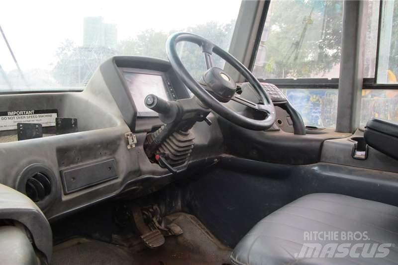 Bell B30D 22000L Вантажівки / спеціальні