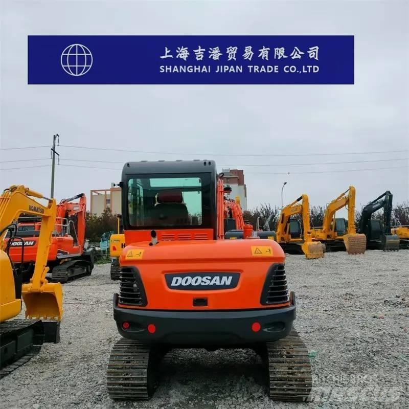 Doosan DX 60-9C Гусеничні екскаватори