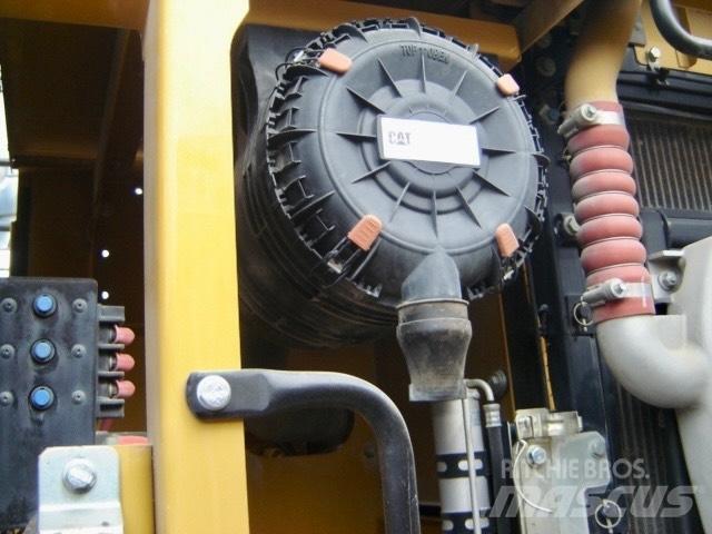 CAT 320 E Гусеничні екскаватори