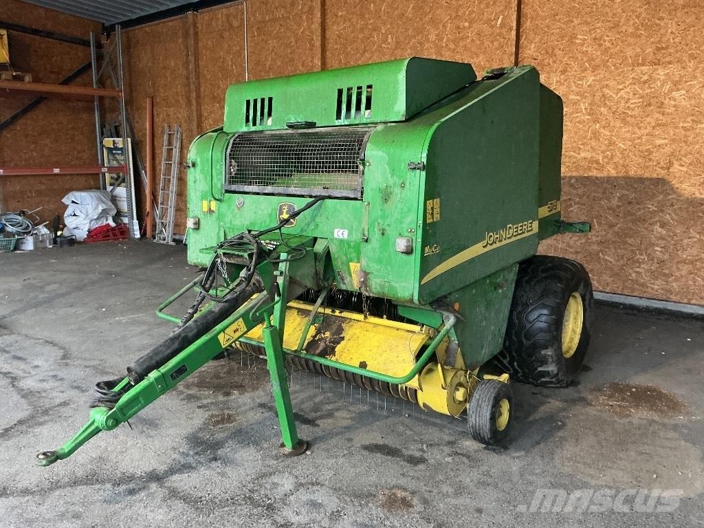 John Deere 578 Рулонні прес-підбирачі