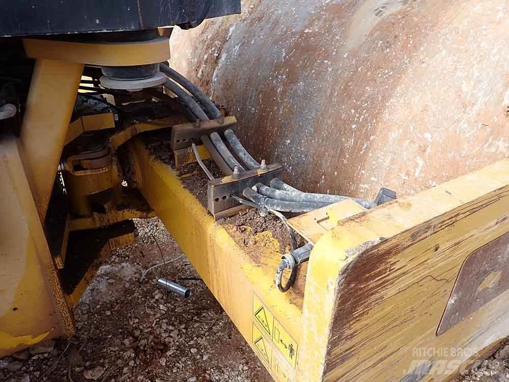 CAT CS64B Віброплити та вібротрамбовки
