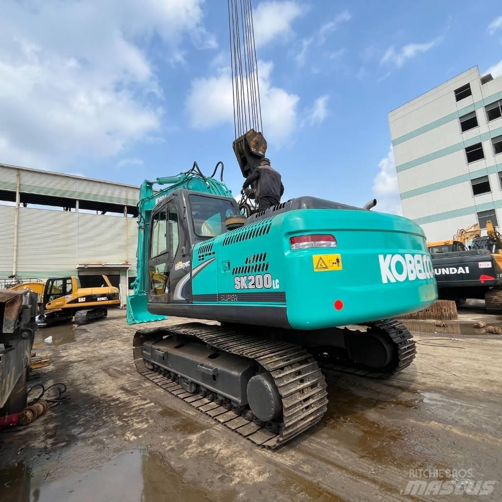 Kobelco SK200LC-8 Гусеничні екскаватори