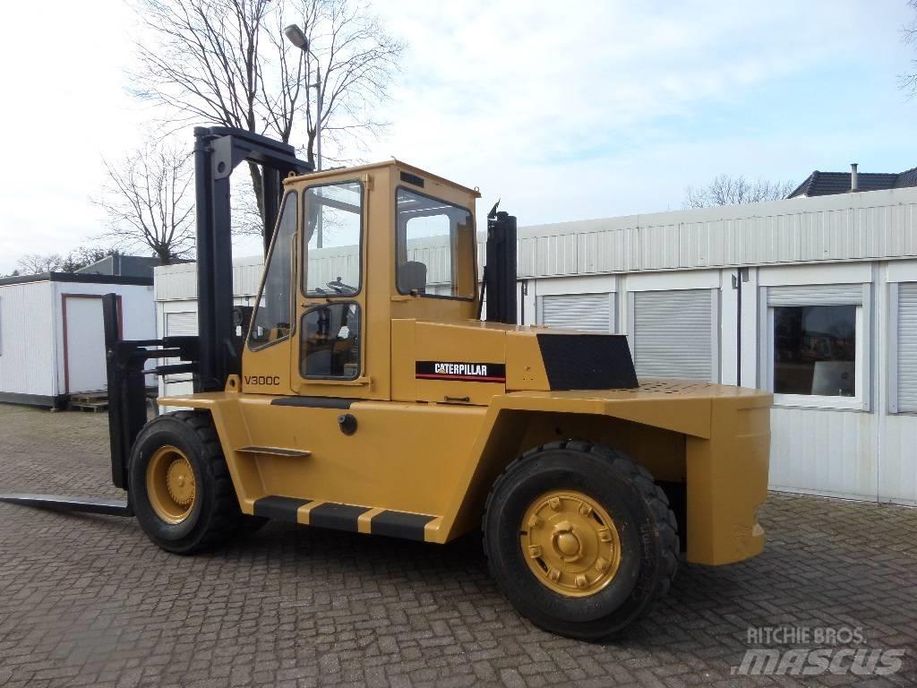 CAT V 300 C Дизельні навантажувачі