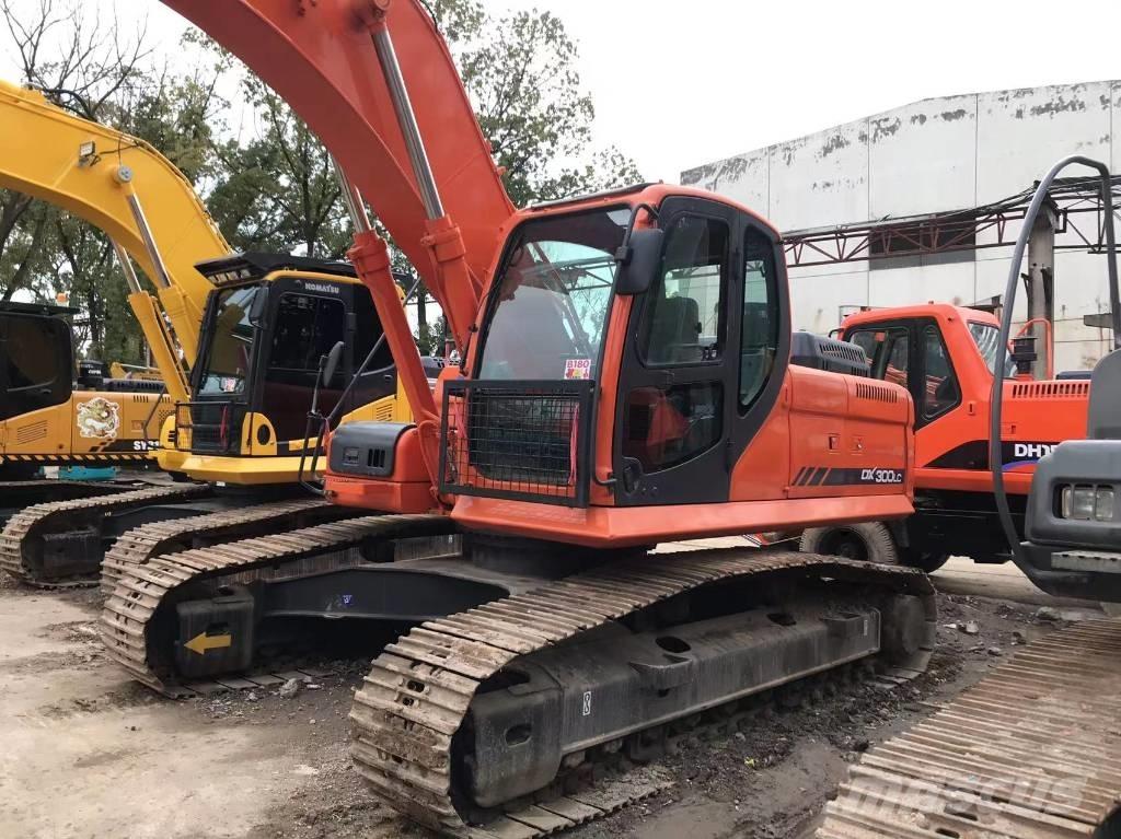 Doosan dx300 Гусеничні екскаватори