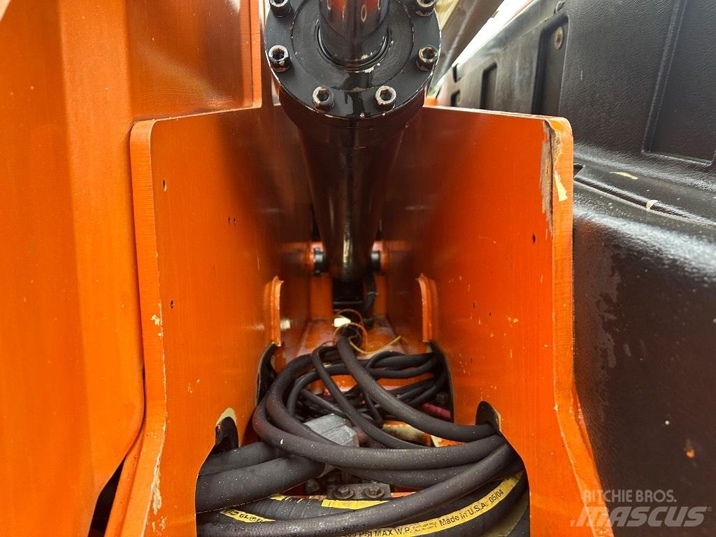 JLG 660 SJ Телескопічні підйомники