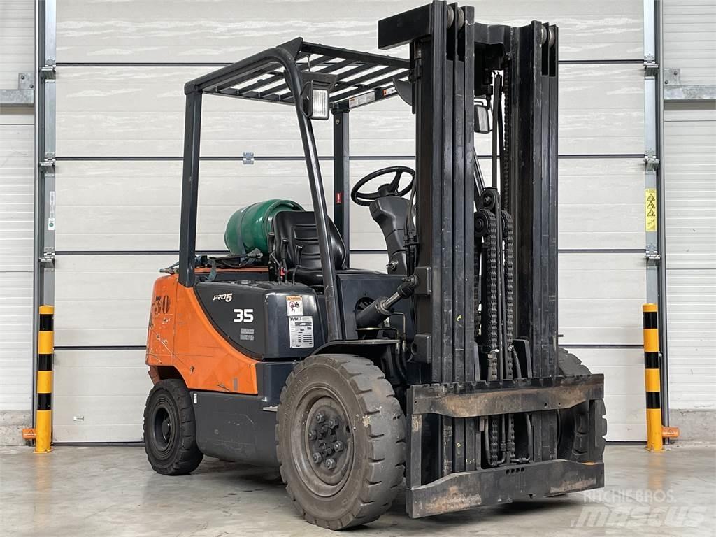 Doosan G35C-5 Газові навантажувачі