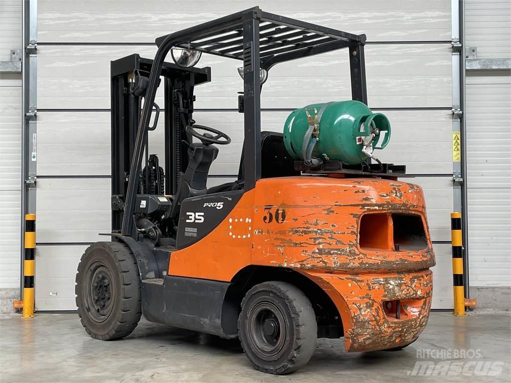 Doosan G35C-5 Газові навантажувачі