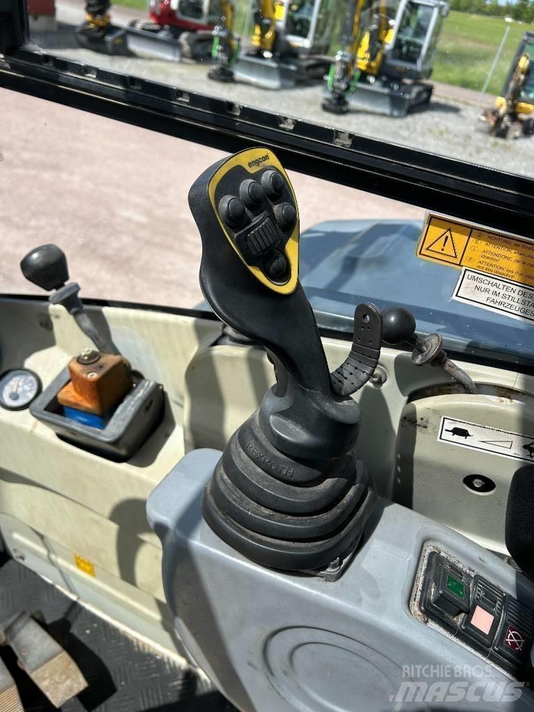 Wacker Neuson 6503 Колісні екскаватори