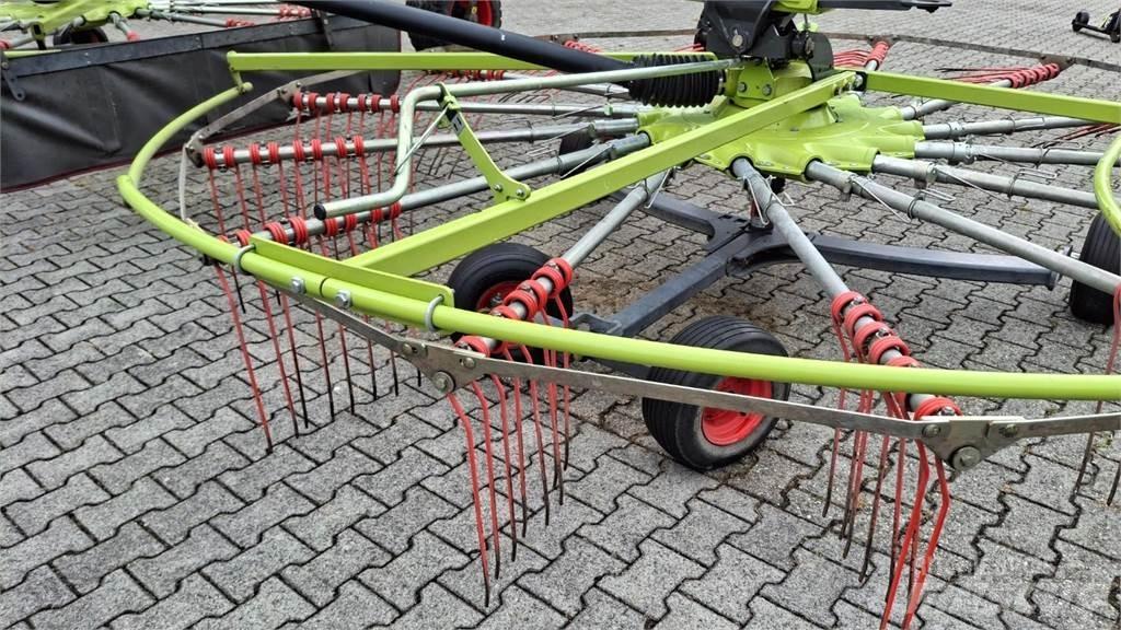 CLAAS Liner 2900 Прибиральні комбайни