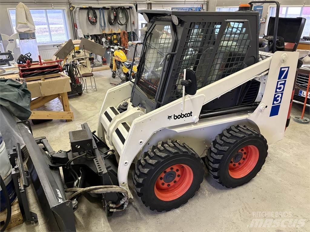 Bobcat 753 Малі навантажувачі