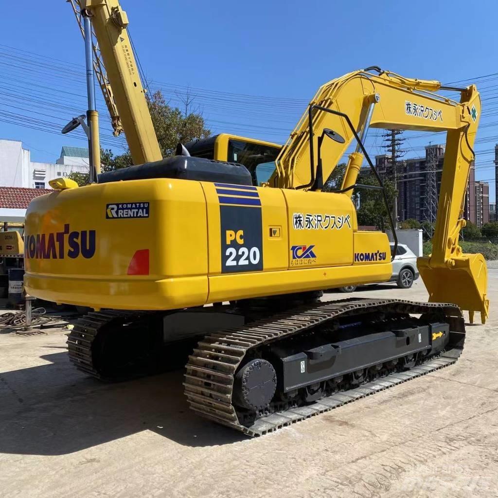 Komatsu PC 220 Гусеничні екскаватори