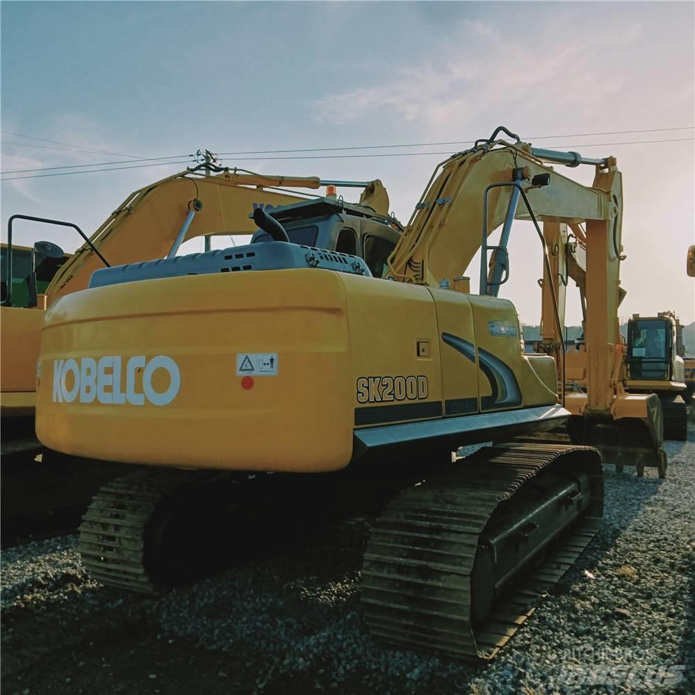 Kobelco SK200-8 Гусеничні екскаватори