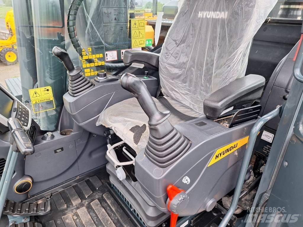 Hyundai HX210A L Гусеничні екскаватори