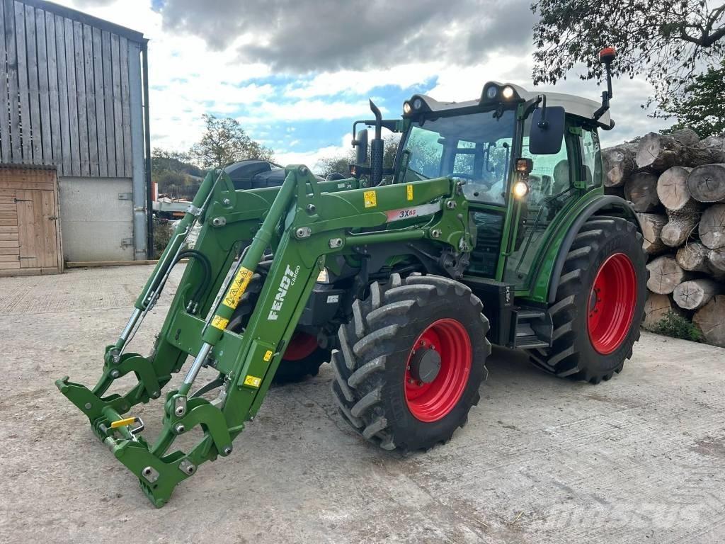Fendt 211 Vario Трактори