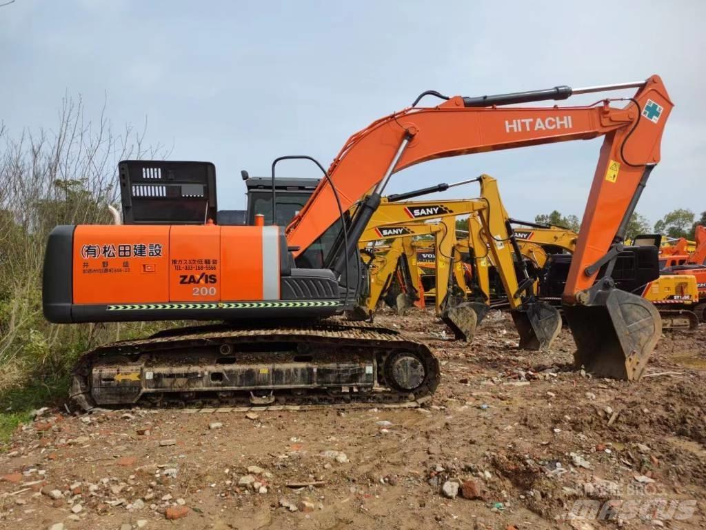 Hitachi ZX200 Гусеничні екскаватори