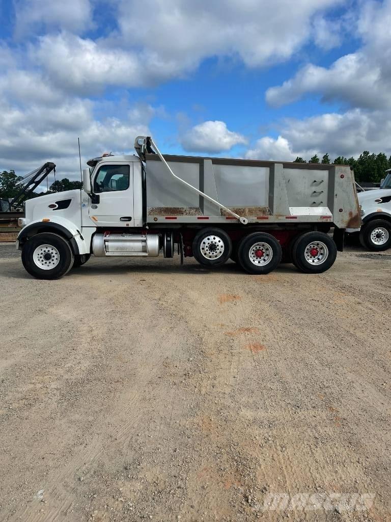 Peterbilt Dump truck Самоскиди