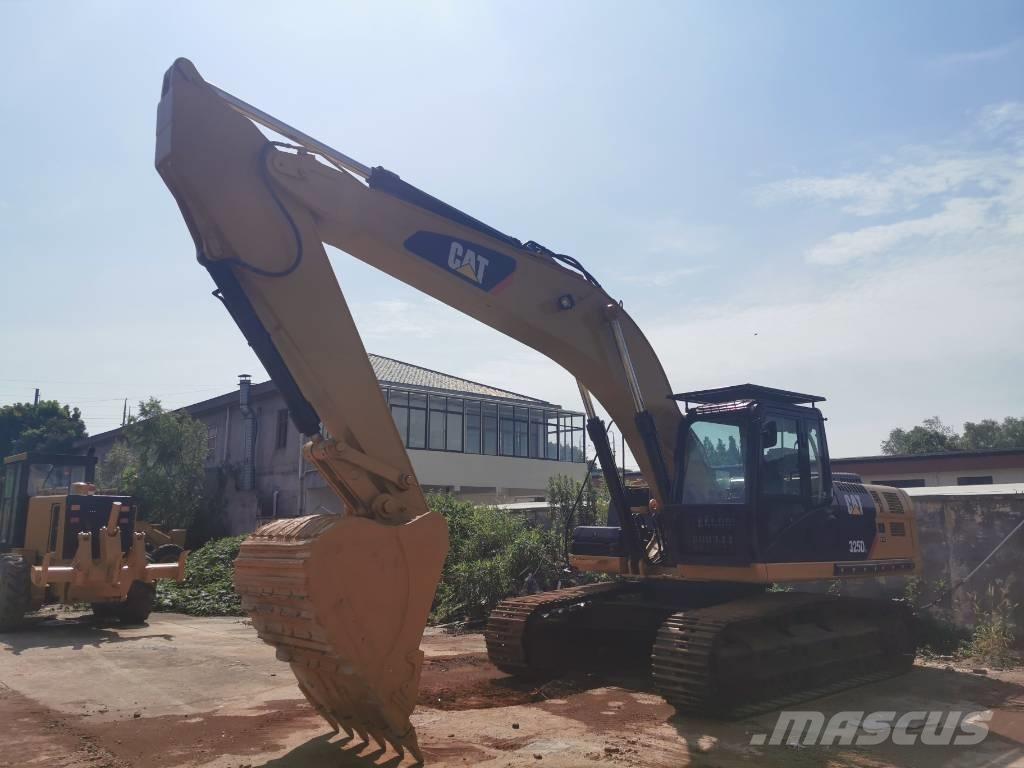 CAT 325 D L Гусеничні екскаватори