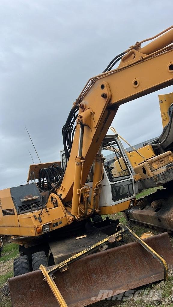 Liebherr A 922 Кабіна