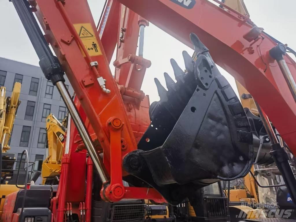 Doosan DX140LC-7 Гусеничні екскаватори