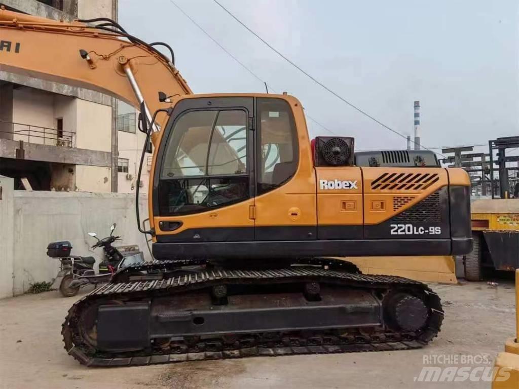 Hyundai R220LC-9S Гусеничні екскаватори