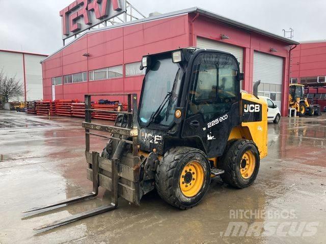 JCB 225 Міні-навантажувачі