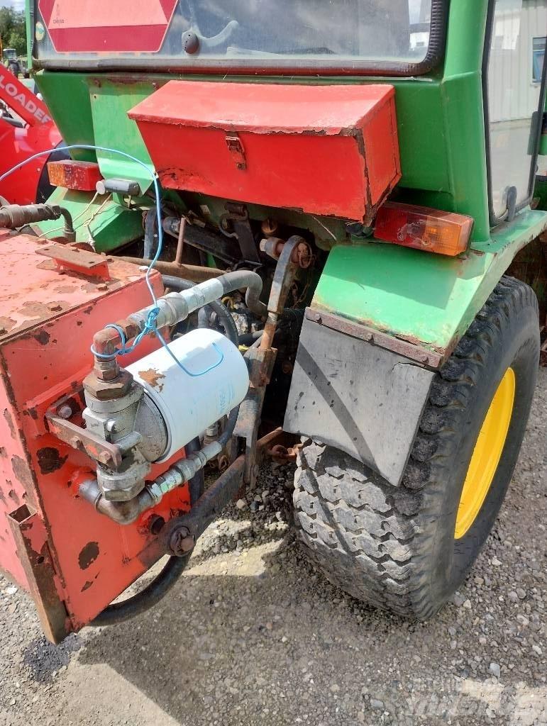 John Deere 955 Трактори