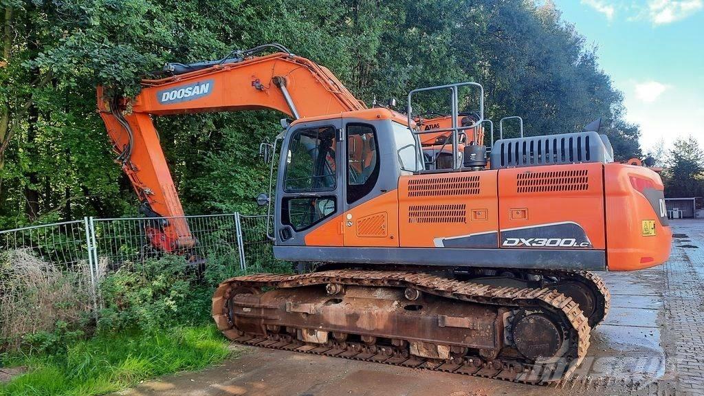 Doosan DX 300 LC-5 Гусеничні екскаватори