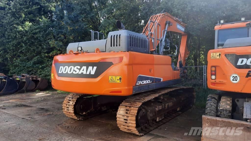 Doosan DX 300 LC-5 Гусеничні екскаватори