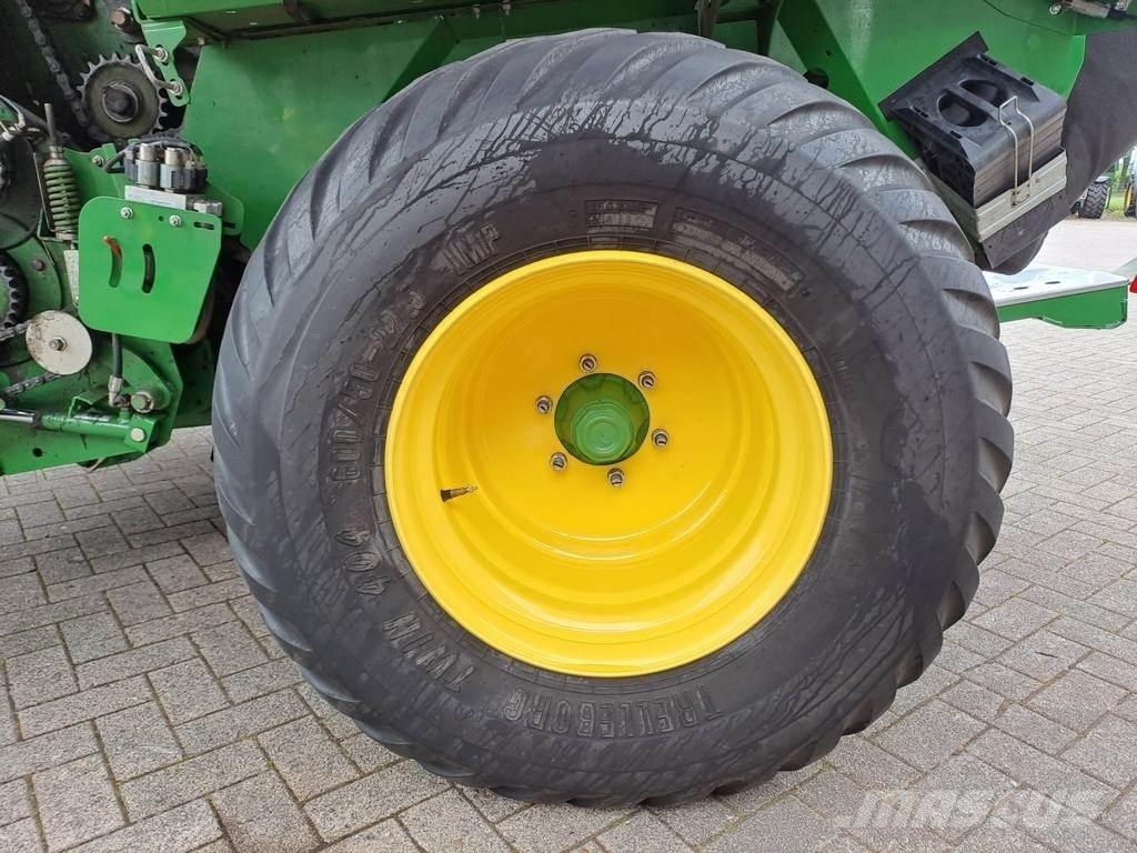 John Deere V461R Рулонні прес-підбирачі