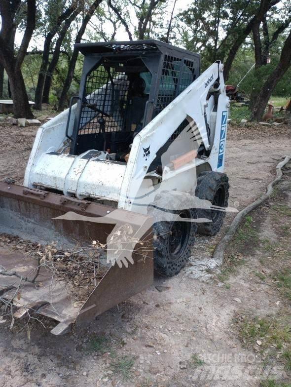 Bobcat 773 Міні-навантажувачі