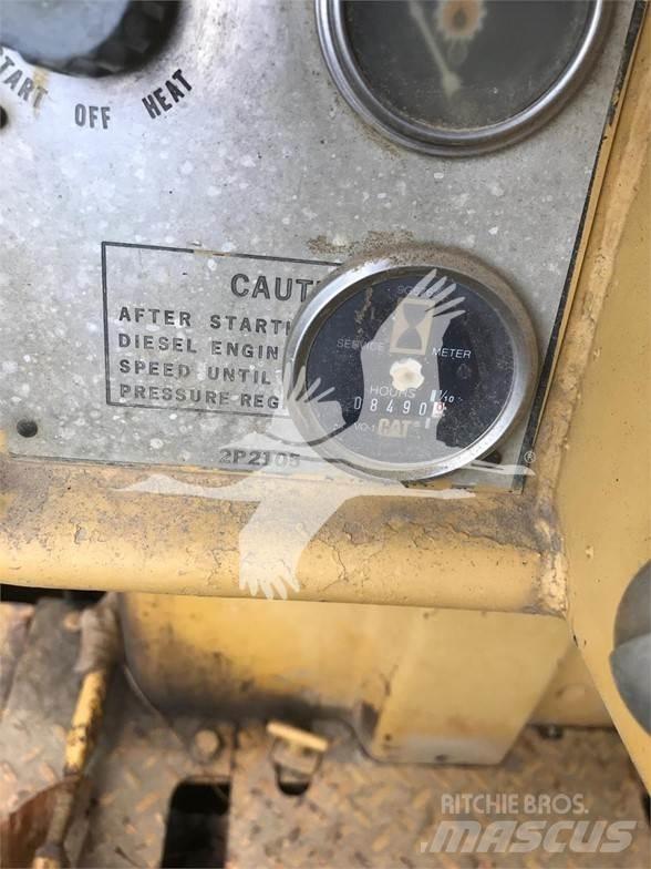 CAT D6C Гусеничні бульдозери
