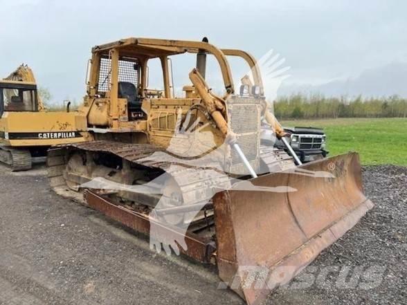 Komatsu D65P-7 Гусеничні бульдозери