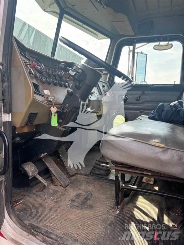 Peterbilt 357 Самоскиди