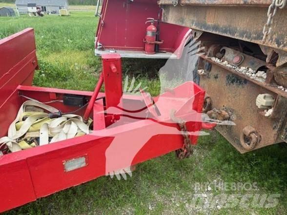 Sterling L7500 Самоскиди