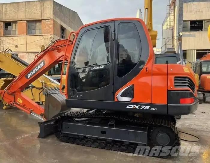 Doosan DX75-9C Середні екскаватори 7т. - 12т.
