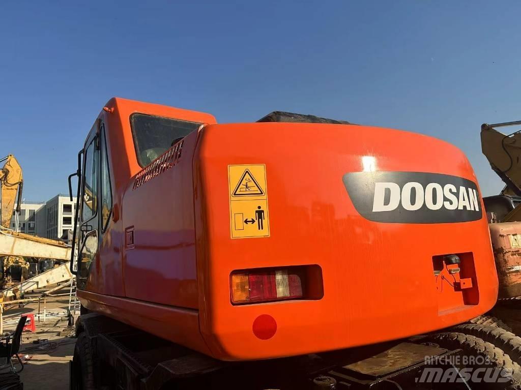 Doosan 150 W-7 Колісні екскаватори