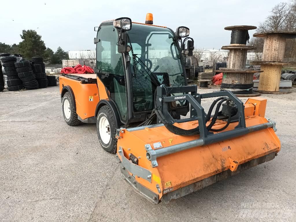 Multihog CX75 Трактори