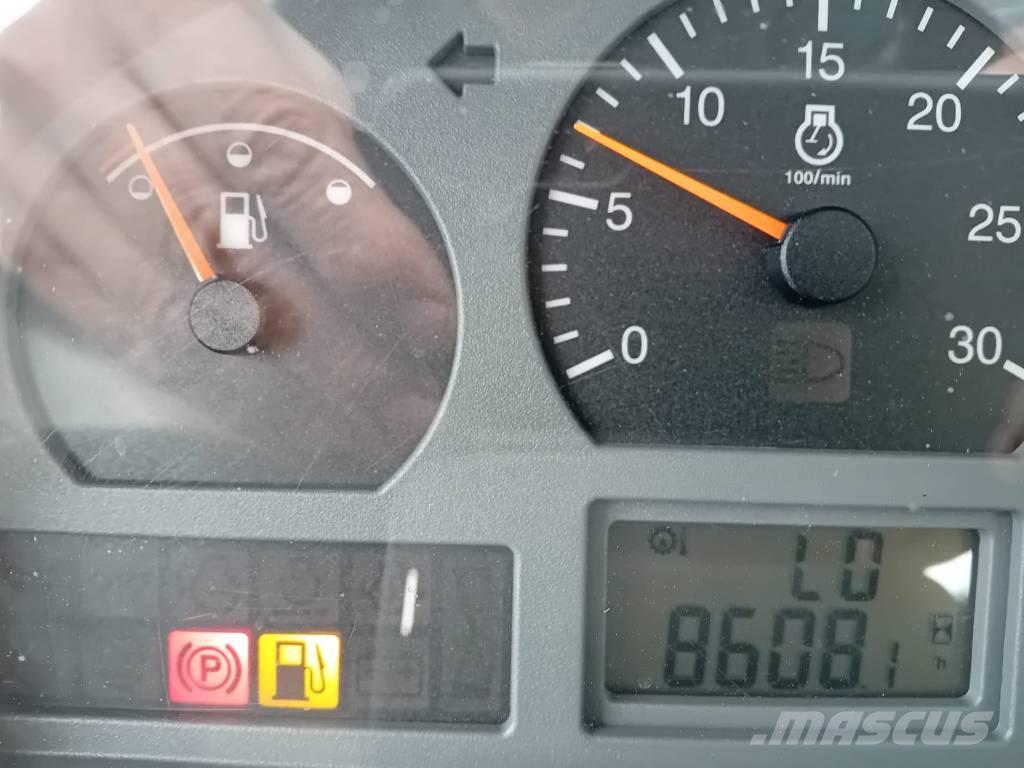 Valtra T 171 Трактори
