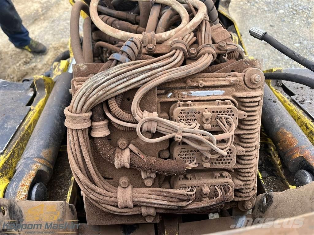 John Deere H415 Валочні головки