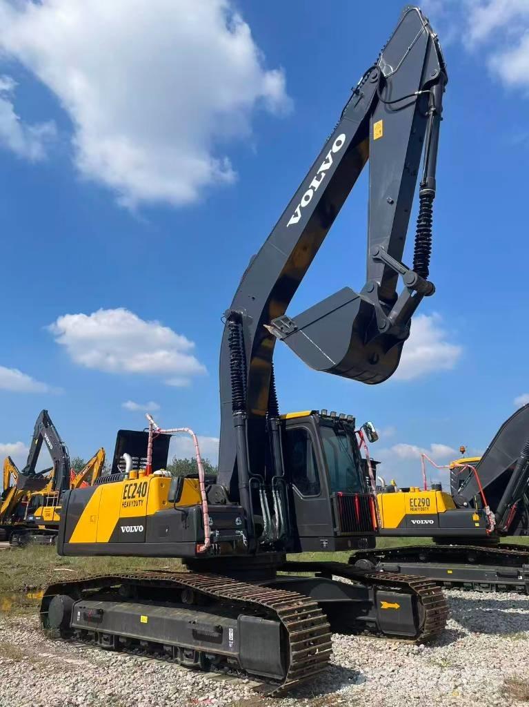 Volvo EC 240 Гусеничні екскаватори