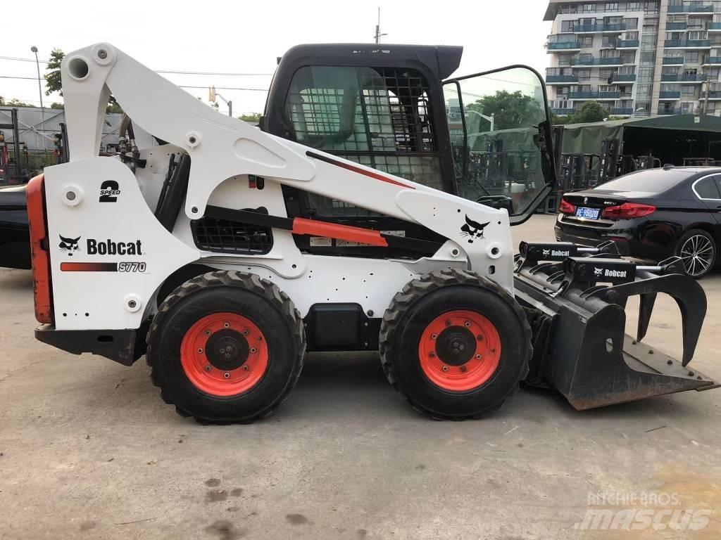 Bobcat S770 Міні-навантажувачі