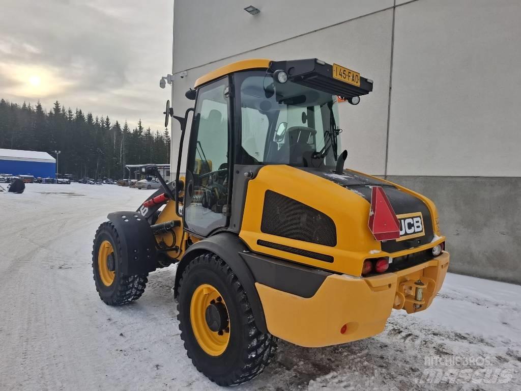 JCB 409 Фронтальні навантажувачі