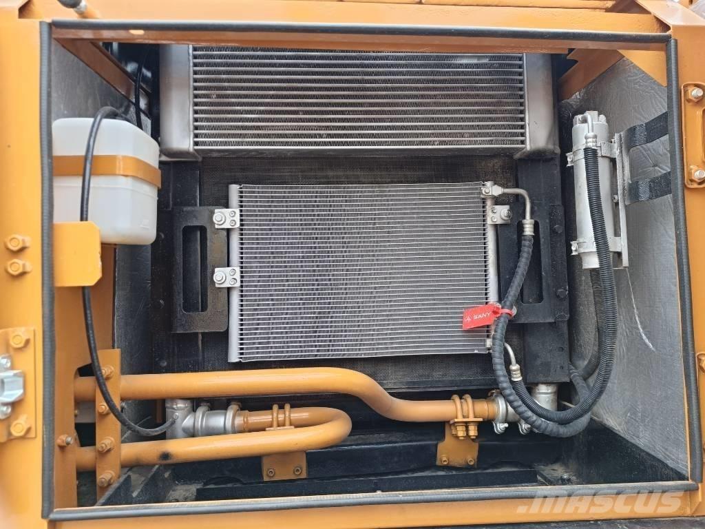 Sany SY 235 C Гусеничні екскаватори